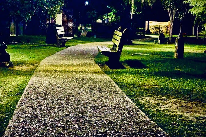 Savannah Ghost Walking Tour: Interactive Paranormal Experience in Historic Squares photo 6