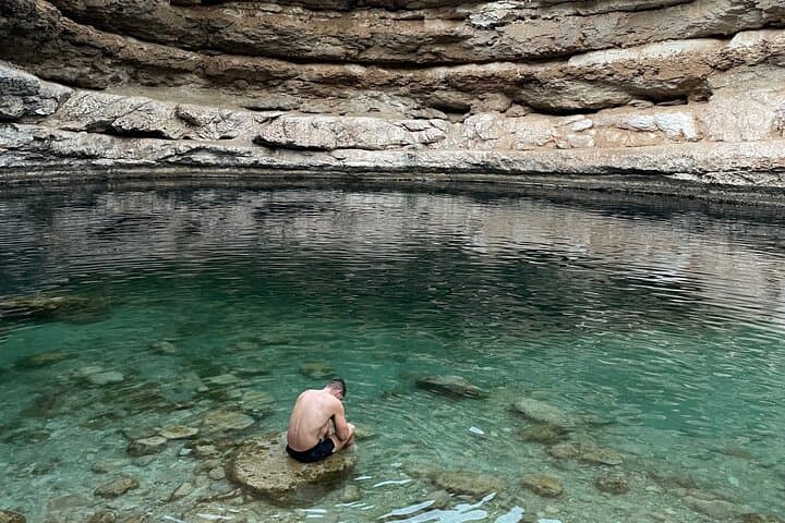 Swim and Hike Wadi Shab & Bimmah Sinkhole: Oman Day Trip from Muscat