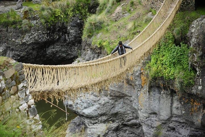 Qeswachaka Inca Rope Bridge Day Tour from Cusco: Queswachaca & Apurímac Canyon