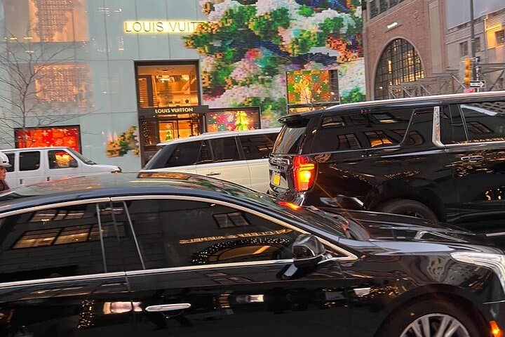 Private Airport Transfer in New York City — Chauffeur Service with Wi‑Fi photo 3
