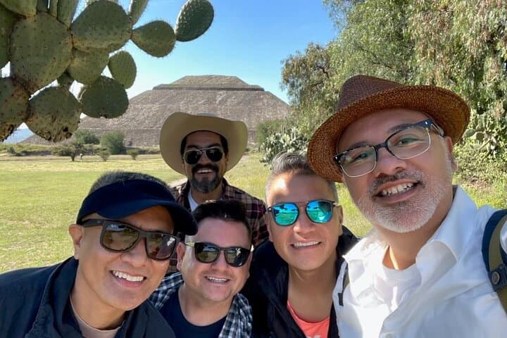 Explore Teotihuacan: Ancient Pyramids and a Wildlife Safari in One Day photo 4