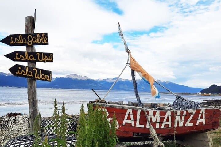 Ushuaia Puerto Almanza Crab Route Tour: Beagle Channel Seafood & Lenga Forest Hike