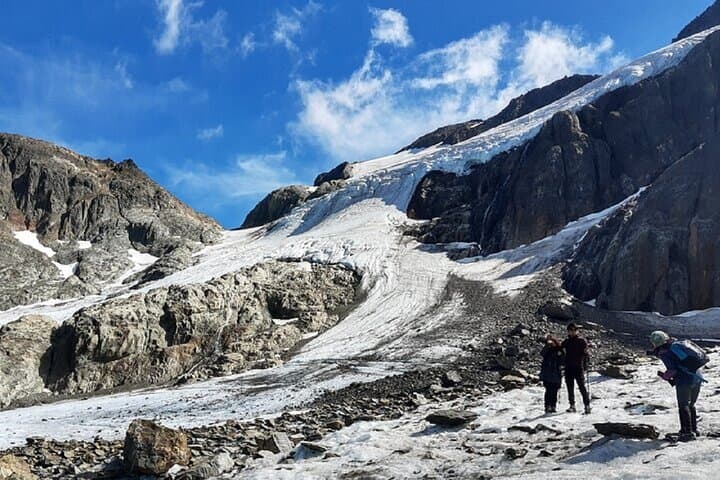 Full-Day Vinciguerra Glacier Trek & Laguna de los Témpanos — Ushuaia Hiking Guide