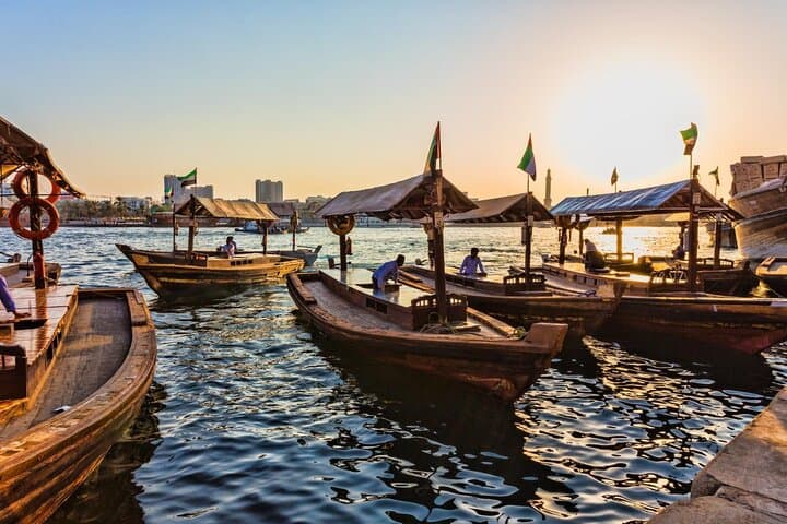 Full-Day Dubai Contrasts Tour: Burj Khalifa, Palm Jumeirah & Old Dubai (Spanish Guide) photo 4