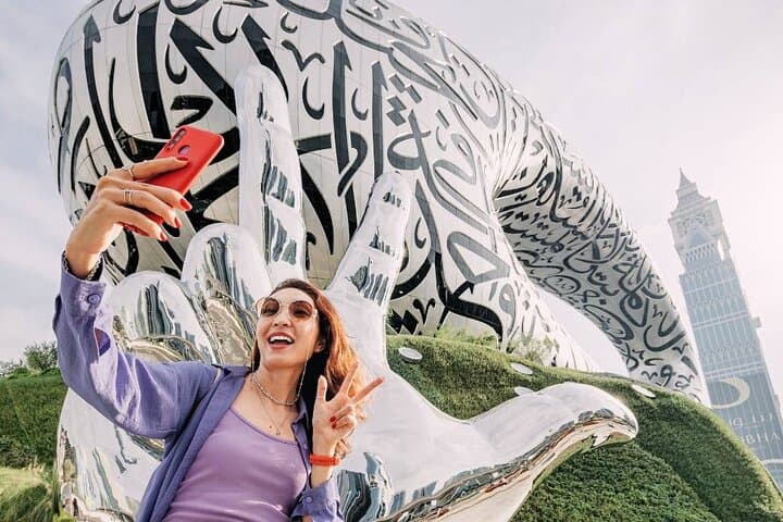 Full-Day Dubai Contrasts Tour: Burj Khalifa, Palm Jumeirah & Old Dubai (Spanish Guide) photo 3