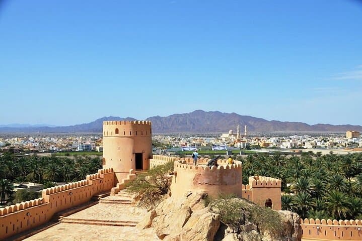 4-Day Oman Highlights: Al Hajar, Nizwa, Wahiba Sands, Wadi Shab & Turtle Watching