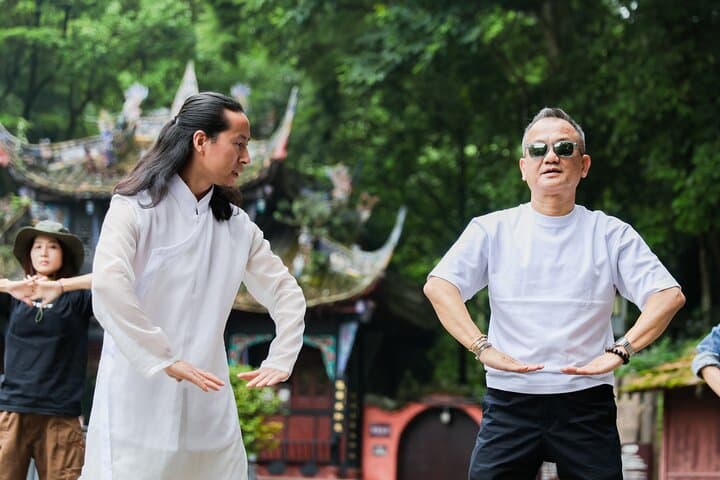 Qingcheng Mountain Taichi & Tea Tasting: Taoist Temple Class Near Dujiangyan