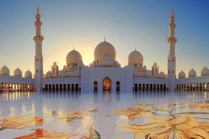 Dubai to Abu Dhabi Day Trip: Sheikh Zayed Mosque, Corniche & Heritage Village photo 2
