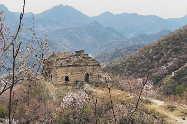 Walking the Great Wall in Beijing: Multi-Day Hike from Huanghuacheng to Jinshanling photo 4