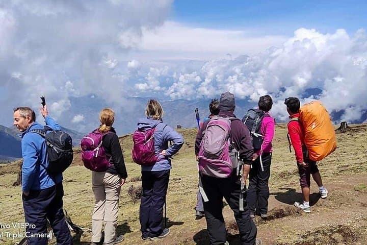 Sandakphu Singhalila Trek: Darjeeling to Phalut Ridge Camping and Himalayan Panorama photo 6