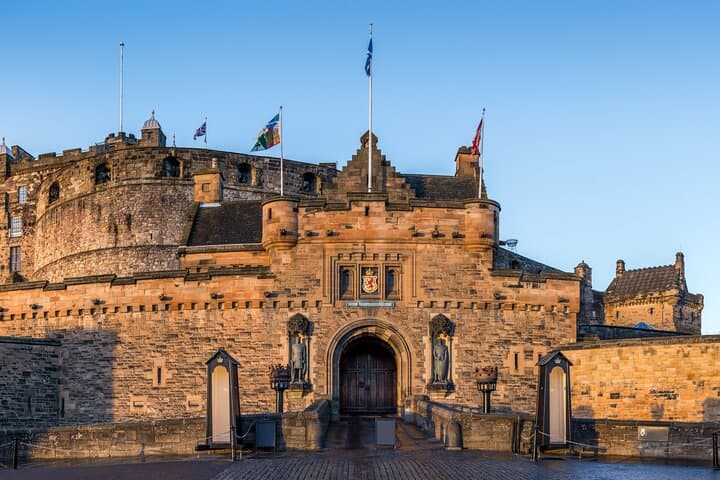 Skip-the-Line Edinburgh Castle & Old Town Walking Tour — Private Royal Mile Experience photo 4