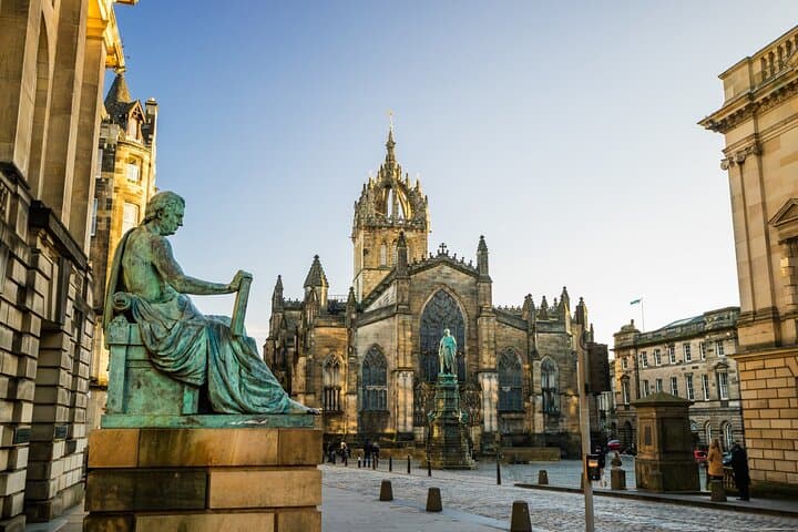 Skip-the-Line Edinburgh Castle & Old Town Walking Tour — Private Royal Mile Experience photo 6