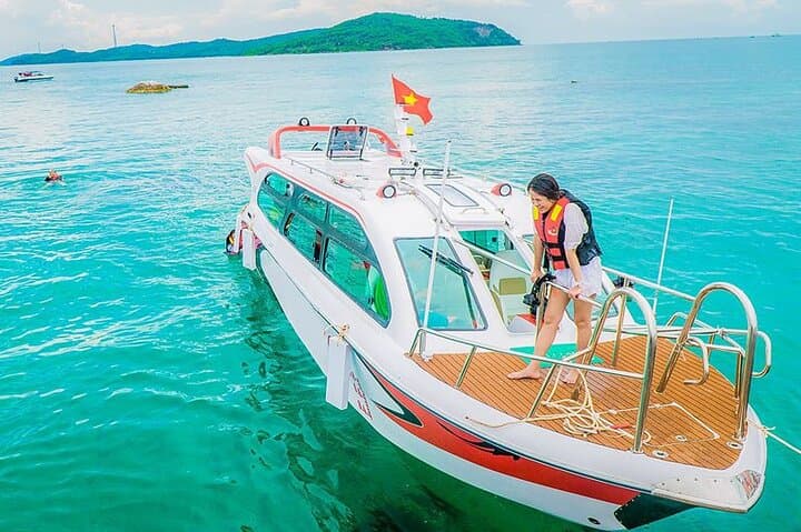 Phu Quoc Three Islands Canoe, Snorkel & Hon Thom Cable Car Day Tour