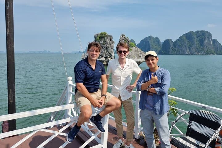 Half-Day Halong Bay Cruise: 4-Hour Shore Excursion from Tuan Chau photo 2