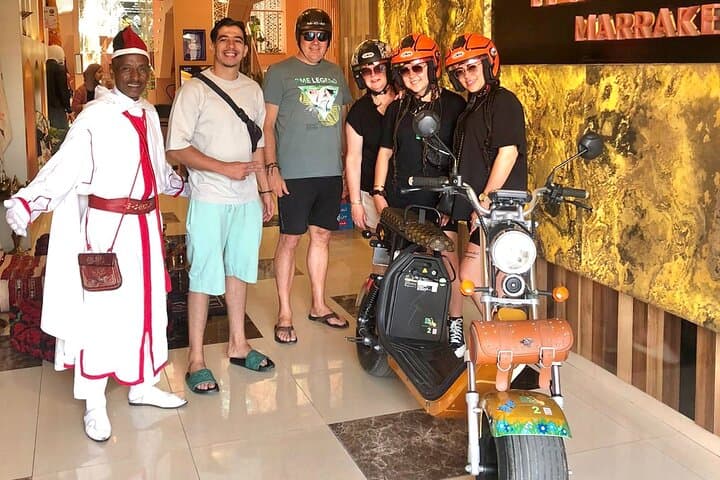 Explore Marrakech on an Electric Motorcycle: 2-Hour Rental with Go Green