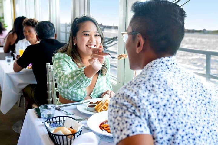 Explore NYC from the Water on a Bottomless Brunch Cruise photo 5