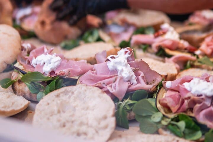 Palermo Aperitif Bus Tour: DJ Set, Street Food & Sunset Sips photo 2