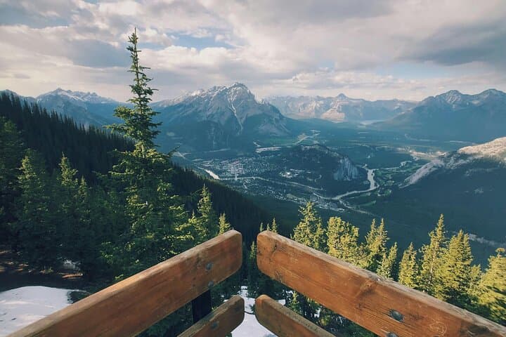 Explore Banff, Yoho & Jasper National Parks: A Private Senior Tour Experience photo 4