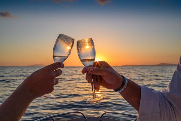 Capri Private Sunset Boat Tour with Prosecco and Snorkel photo 2