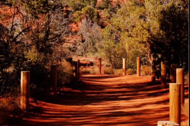 Uptown Sedona Day Tour: Best Views, Chapel of the Holy Cross & Uptown Stroll photo 5