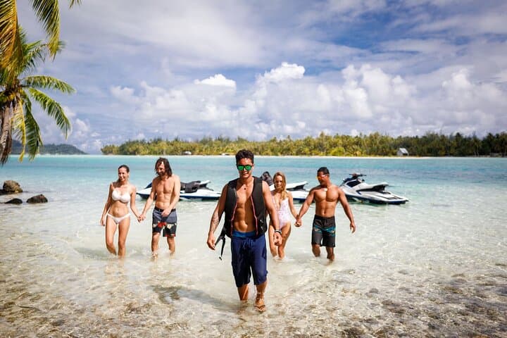 Circle Bora Bora: Private Guided Jet Ski Tour of the Blue Lagoon photo 5