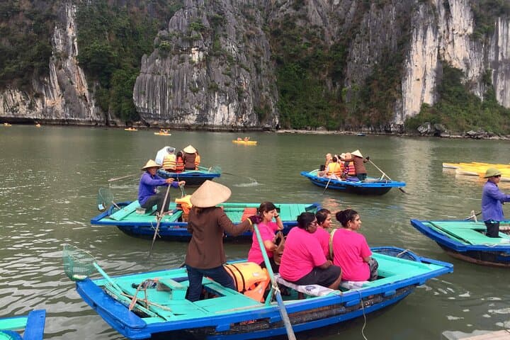 Halong Bay Day Cruise: Kayaking & Heavenly Palace (Thien Cung) Cave — 1-Day From Hanoi photo 5