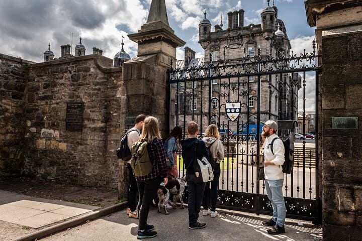 Edinburgh Harry Potter Top Sights Walking Tour with Edinburgh Dungeons photo 4