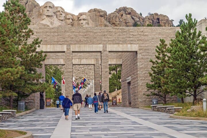 Dakota Highlights Self-Guided Driving Tour: Black Hills, Mount Rushmore & Badlands photo 2