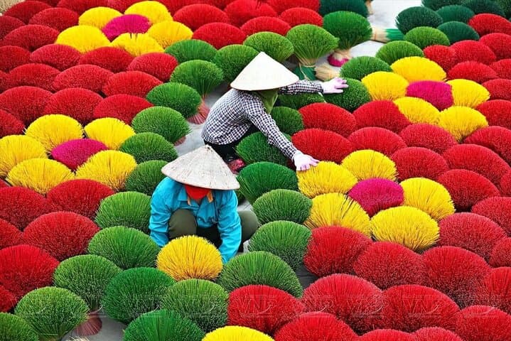 Hanoi Incense Village & Tam Coc Boat Day Tour — Sampan Ride Through 'Ha Long Bay on Land' photo 3
