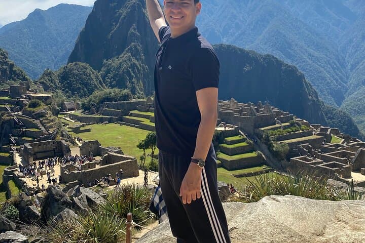Machu Picchu Full-Day Guided Tour from Cusco — Train, Bus & Expert Guide