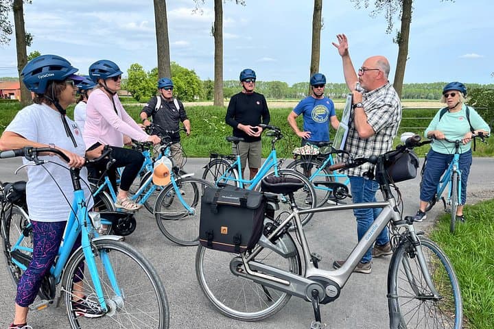 Bruges to the Flatlands: Family-Friendly Guided Bike Tour (25 km) photo 1