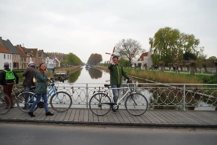 Bruges to the Flatlands: Family-Friendly Guided Bike Tour (25 km) photo 3