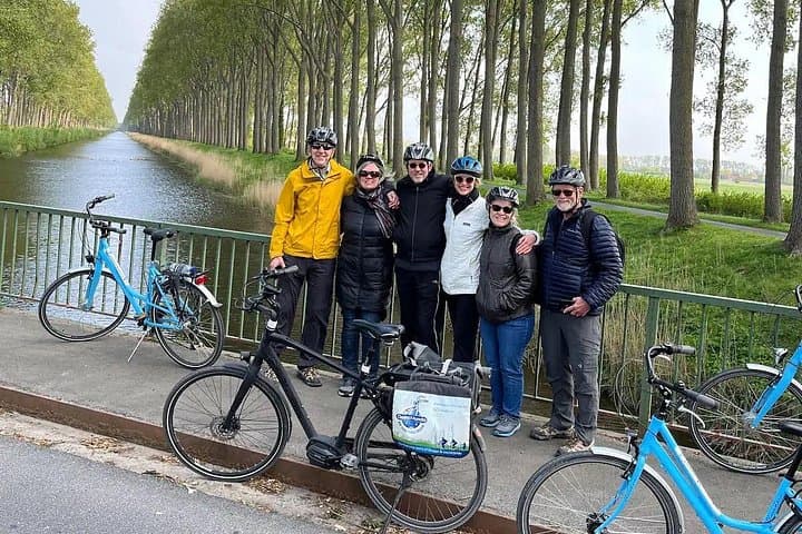 Bruges to the Flatlands: Family-Friendly Guided Bike Tour (25 km) photo 4