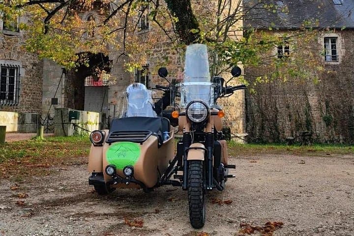 Vintage Sidecar Ride Through Auvergne Volcanoes and Lakes