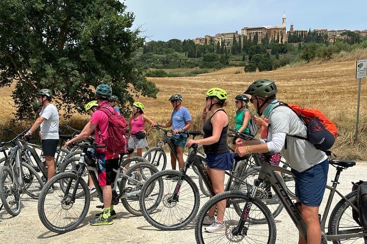 E-Bike Val d'Orcia Pienza Pecorino Cheese Tasting