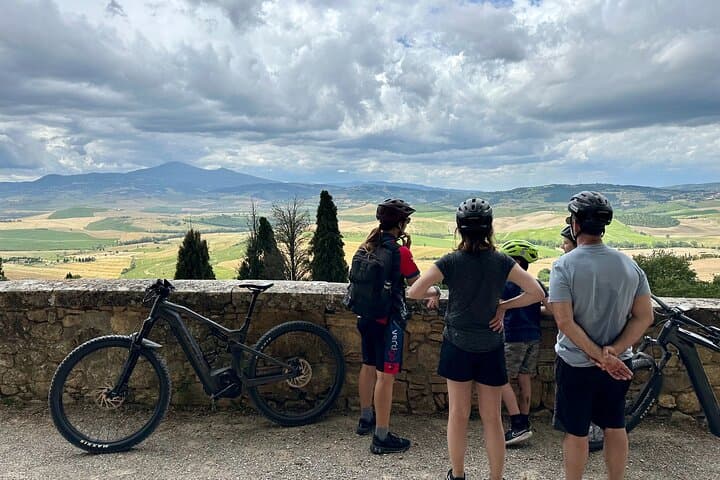 E-Bike Val d'Orcia Pienza Pecorino Cheese Tasting photo 2
