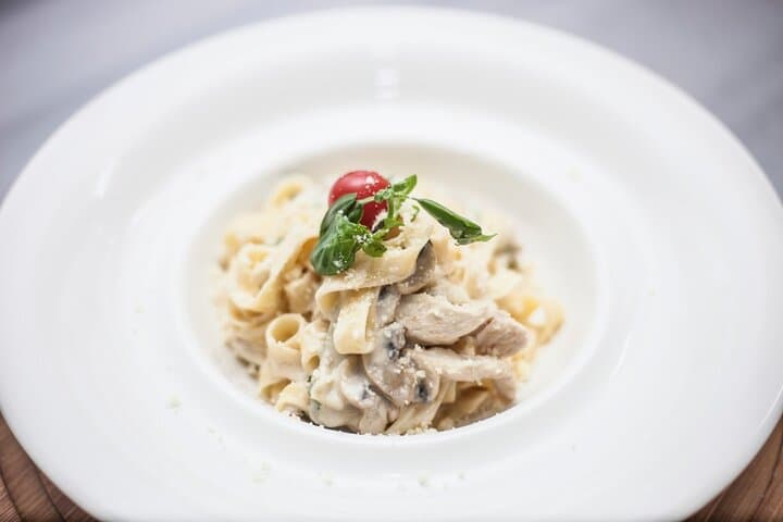 Hands-On Pasta Alfredo Class with Local Chef in Minneapolis photo 3