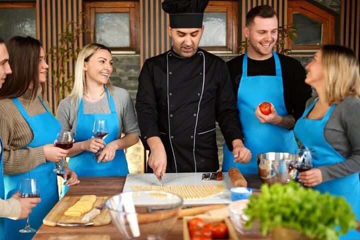 Hands-On Pasta Alfredo Class with Local Chef in Minneapolis photo 2