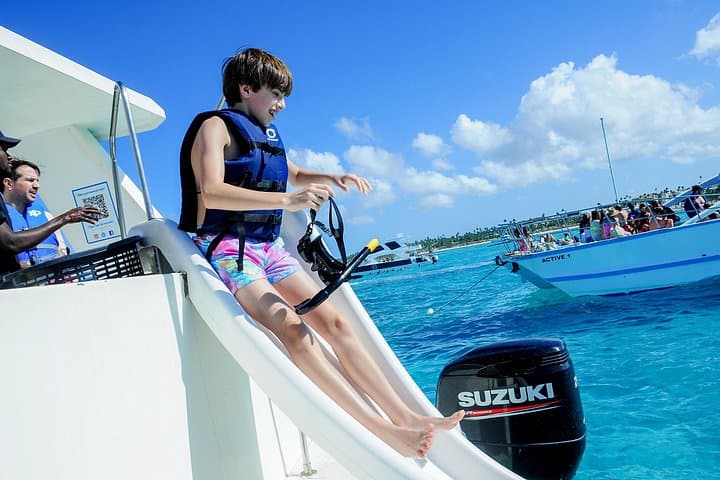 Punta Cana Family Snorkel Catamaran: Coral Reefs, Open Bar & Snacks