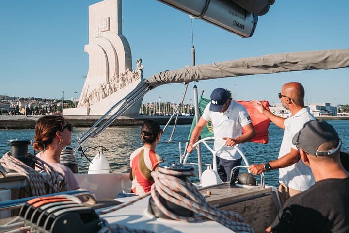 Sunset Sailing on the Tagus: 2‑Hour Lisbon Small‑Group Cruise with Drink photo 3