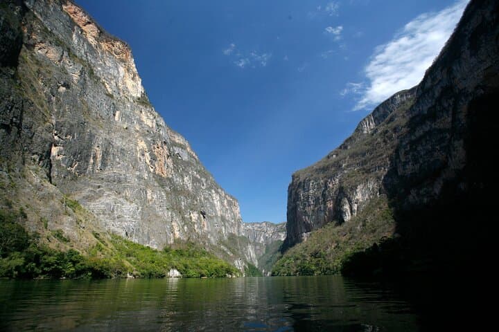Sumidero Canyon boat cruise with Chiapa de Corzo, Zinacantán & San Juan Chamula day trip