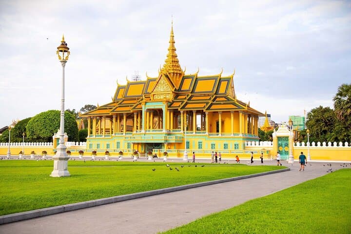 Phnom Penh Full-Day Private Tour: Royal Palace, Tuol Sleng & Killing Fields photo 2