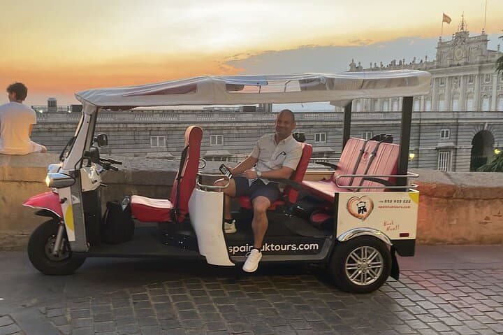 Madrid Tuk-Tuk Tour: Royals, Plazas & Hidden Secrets (3H) photo 5
