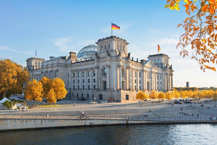 Private Berlin Third Reich and Cold War Tour — Reichstag, Wall, Bunker