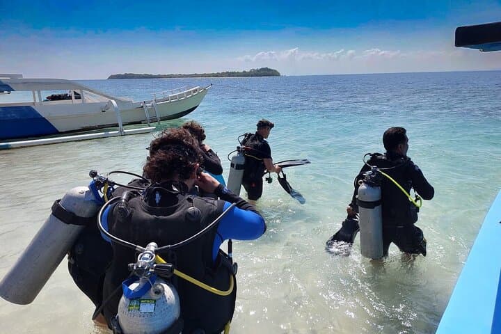Overnight Snorkel and Waterfall Camping on Gili Sekotong, Lombok photo 5