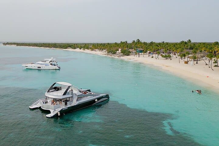 Full-Day Luxury Catamaran to Catalina Island from La Romana — Snorkel, Open Bar & Lunch photo 3
