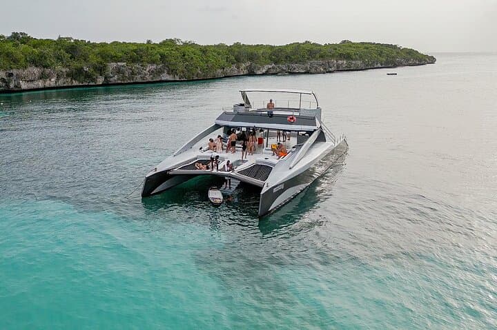 Full-Day Luxury Catamaran to Catalina Island from La Romana — Snorkel, Open Bar & Lunch photo 5
