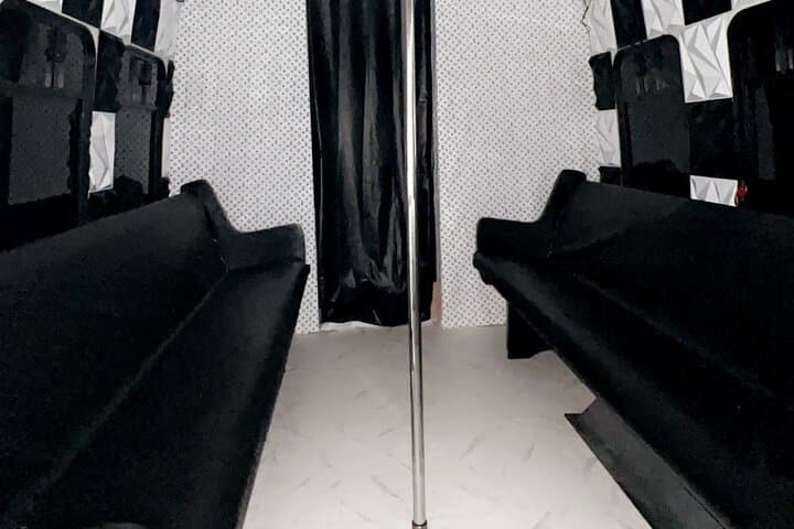 Luxury Party Bus: Explore Charlotte’s Hottest Nightlife photo 2
