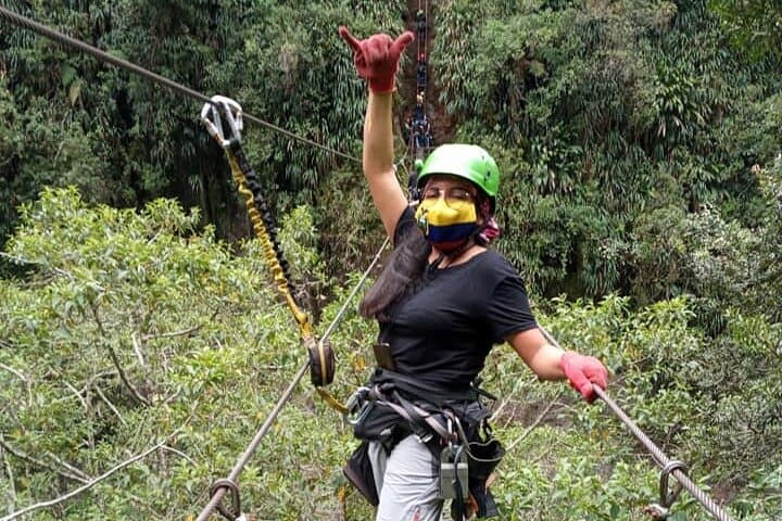 2000m Canopy Zipline Circuit in Baños: Six-Line Adventure Over Canyons photo 4