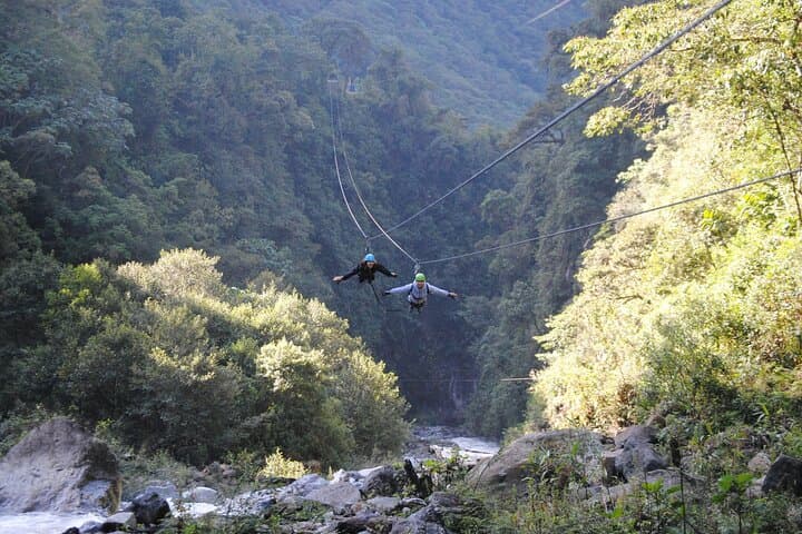 2000m Canopy Zipline Circuit in Baños: Six-Line Adventure Over Canyons photo 6